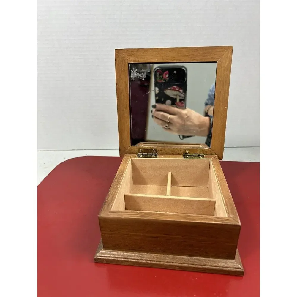Vintage Holly Hobbie Tile Top Jewelry Trinket‎ Box Felt Divided Insert READ